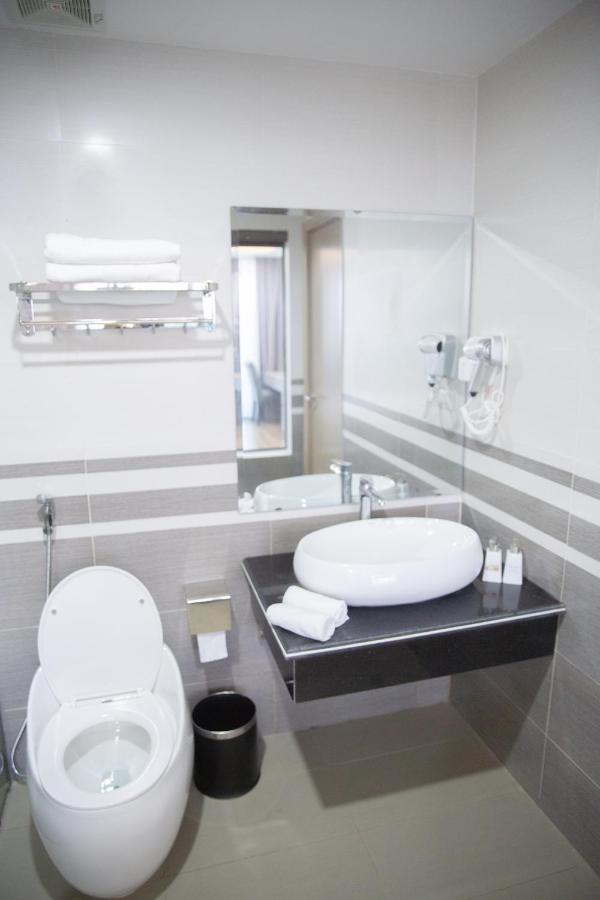 Bamboo Hotel Thanh Hóa エクステリア 写真